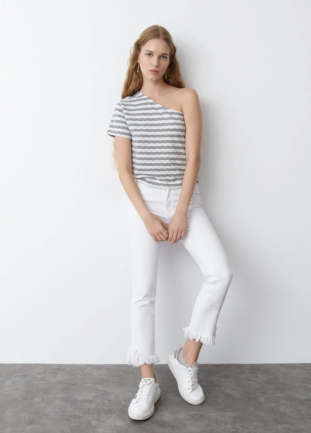 Camiseta Asimetrica Manga Volumen-Brownie Spain Hot