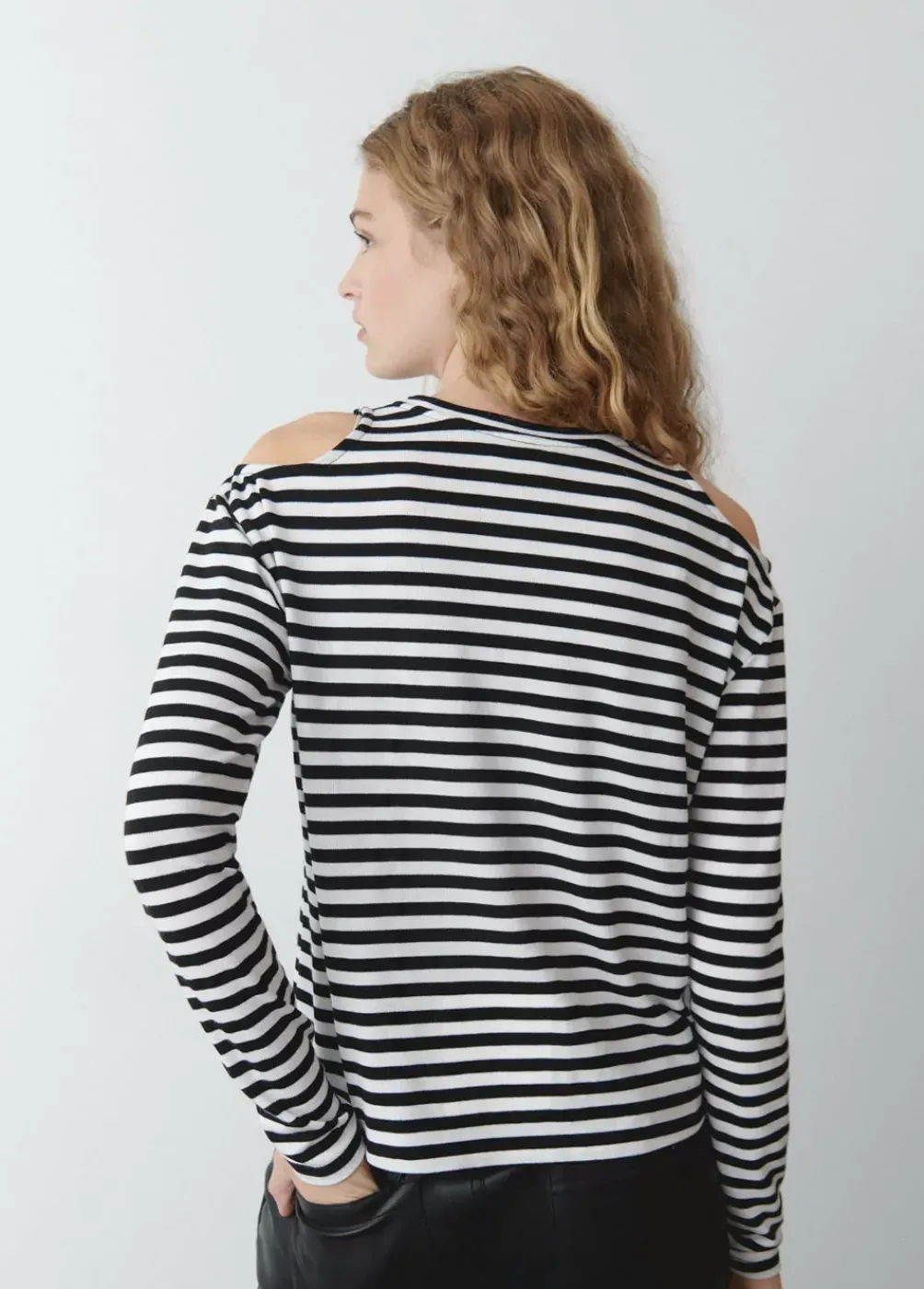 Camiseta Rayas Cut Out Hombros-Brownie Spain Outlet